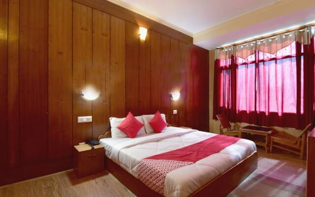 OYO 4838 Hotel The Valerian