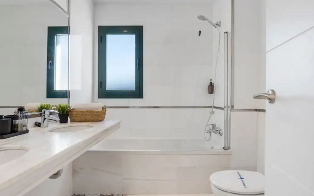 Panoramic Flat in Casares M56