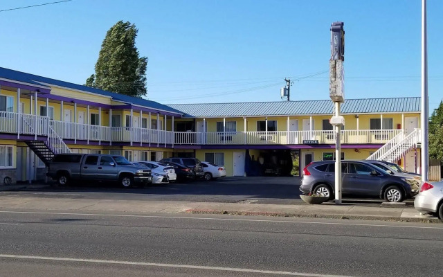 The Royal Victorian Motel