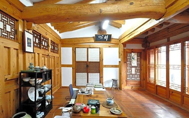 Gallery Jin Hanok Guesthouse