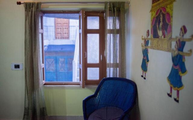 Pushp Guest House