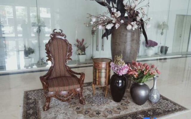 Zhuhai Art Exhibition International Hotel (Mingzhu Station Sam's Club)