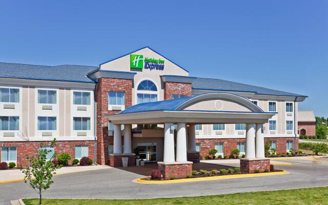 Holiday Inn Express Hotel & Suites Paragould, an IHG Hotel