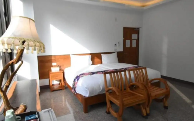 Sanyi Ju Xiang Minsu