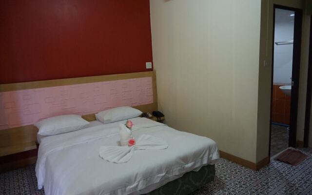 The Loom Resort Thung Song