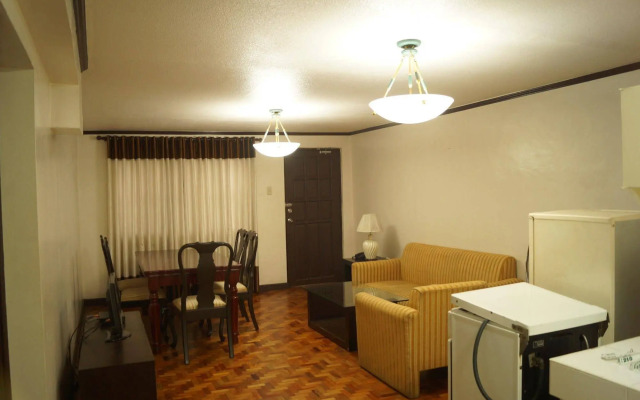 El Rico Suites