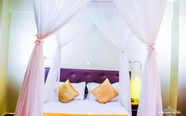 Maxland Hotel Juja