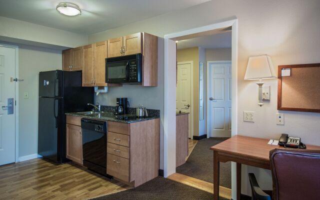 Candlewood Suites Windsor Locks Bradley Arpt by IHG