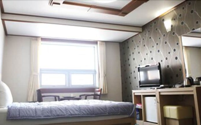 Tongyeong Tourist Hotel