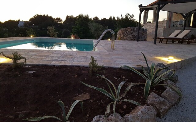 Trulli Parco Grande Con Piscina Privata