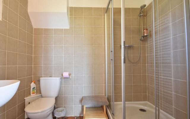 Tasteful Holiday Home in Sormery With Swimming Pool