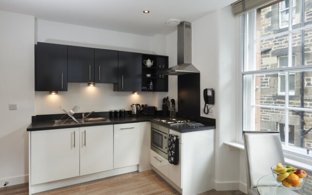 Braid Apartments by Mansley