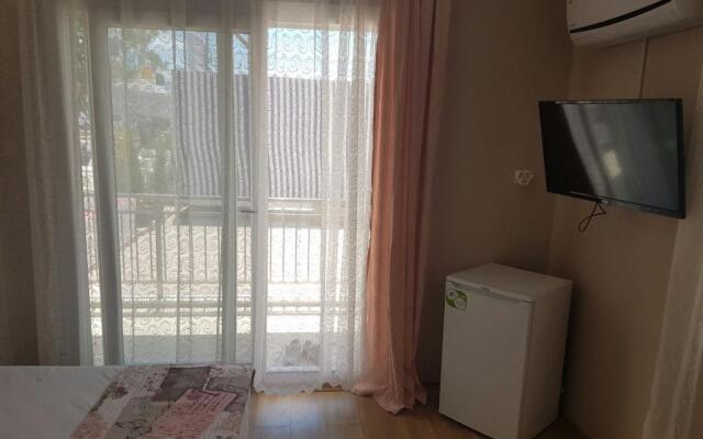 Midilli Otel Sarimsakli