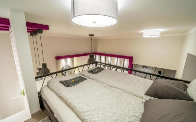 Cozy Downtown Studio Apartment