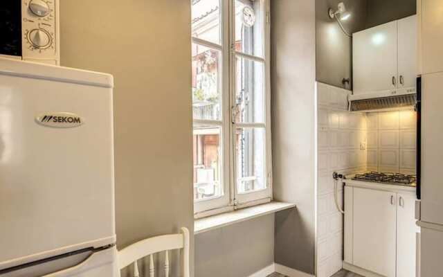 Colosseo 2 Bedroom Walking Distance