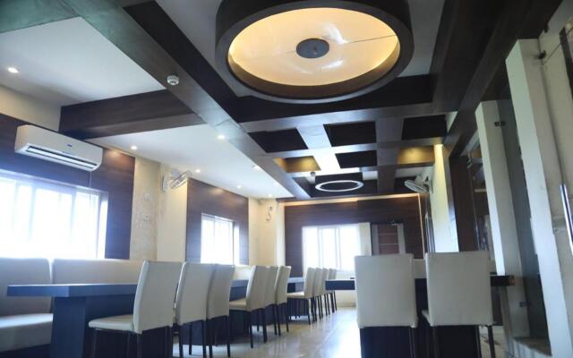 Hotel Maple Delite