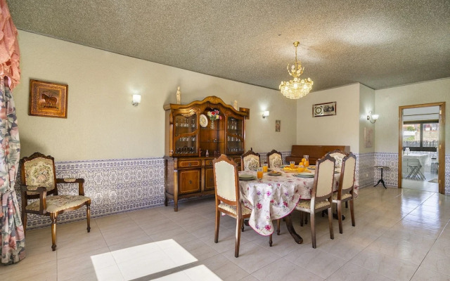 Perfect Family Hideout Residence W/Ac & 4Br + 5Ba