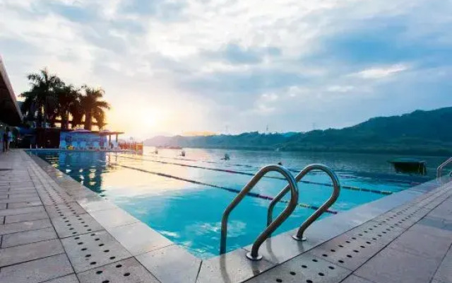 Yunhai Jiangwan Holiday Inn