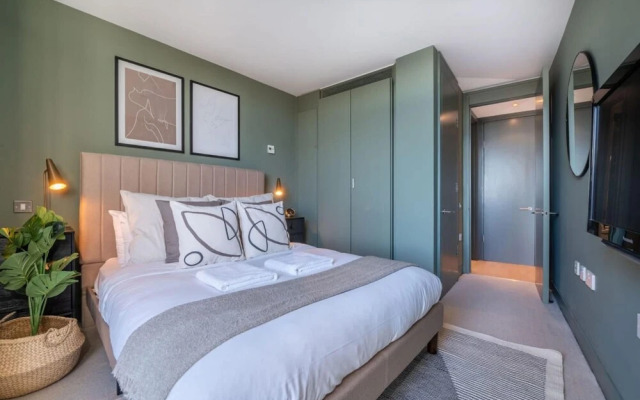The Parliament View Escape - Modern 1BDR with View