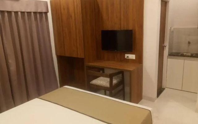 Hotel Mumbai House LIG Indore