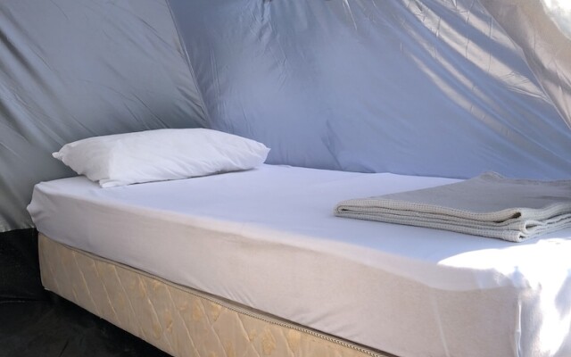 Golden Sand Beach Club & Caravan Holidays