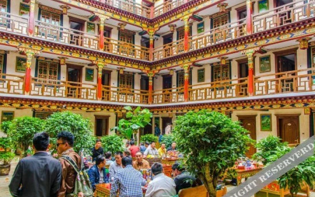 Zhaxi Quta Style Hotel