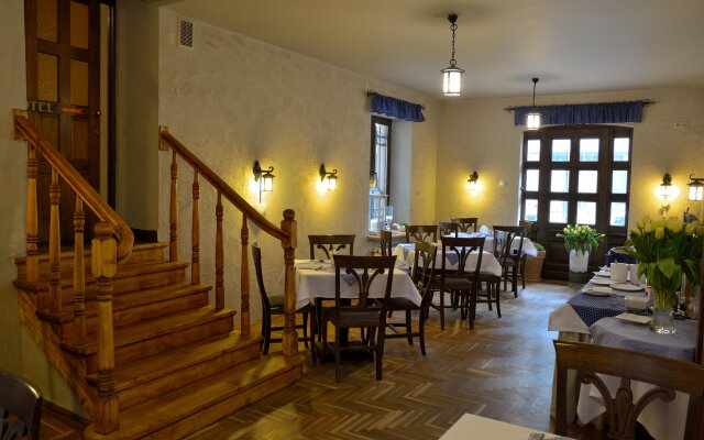 Nobilton Hotel