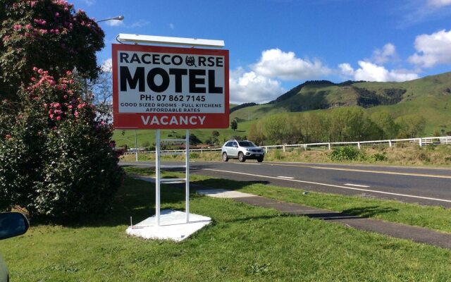 Racecourse Motel Paeroa