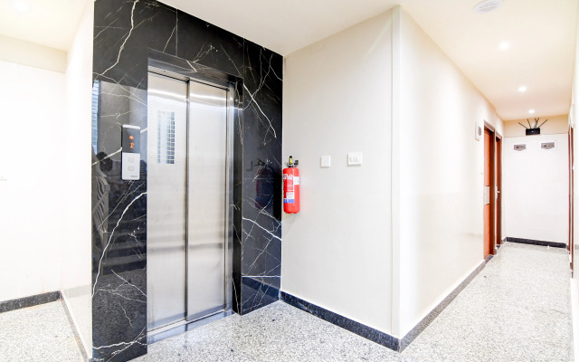 Super Townhouse Kaikhali Near Airport