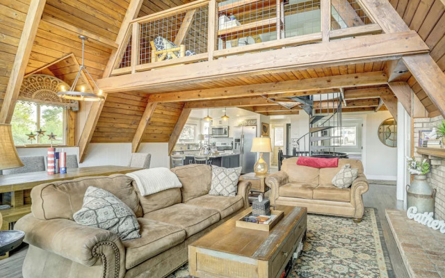 Flagstaff A-frame Cabin w/ Deck & Lovely Views!