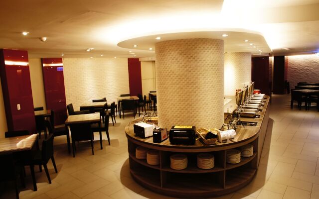 Sparrow Hotel