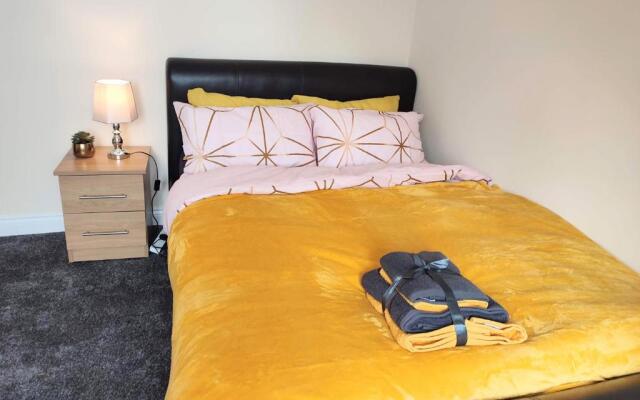 Crystal Suite 4 - private parking - metro