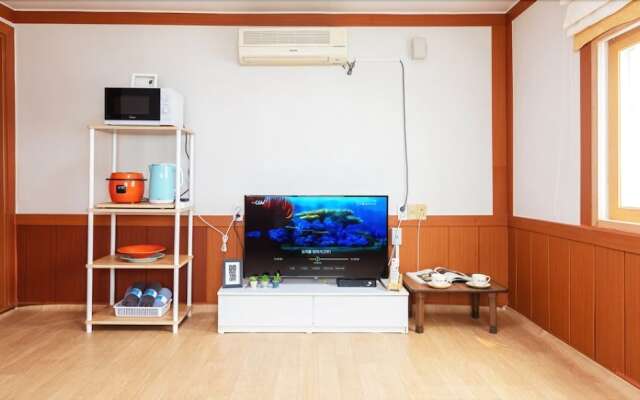 Taean Pine Scented Pension