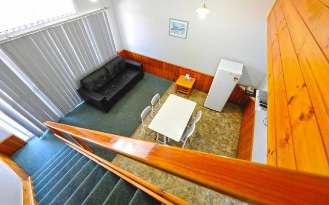 Abrolhos Reef Lodge