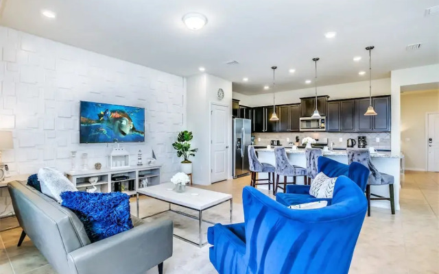5 Bdrm 5 Bathrm Home at Solterra