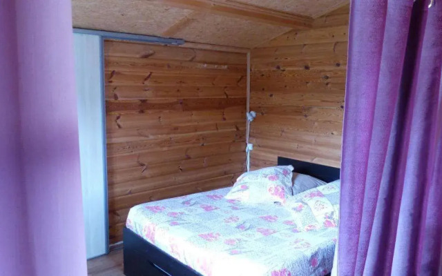 Camping A La Ferme De Bourras