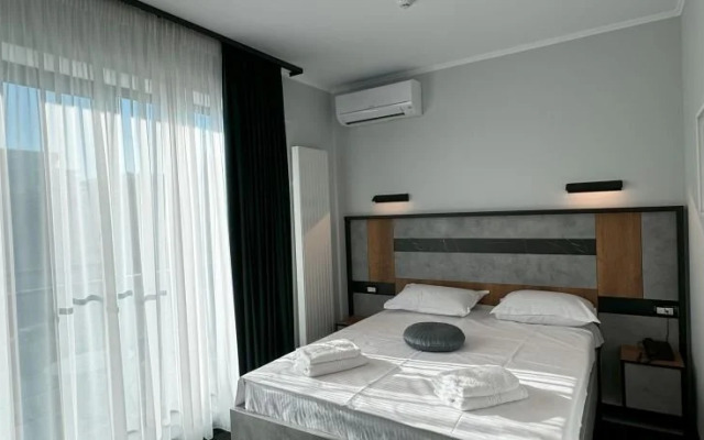 D ERIC Vila Turistica cm