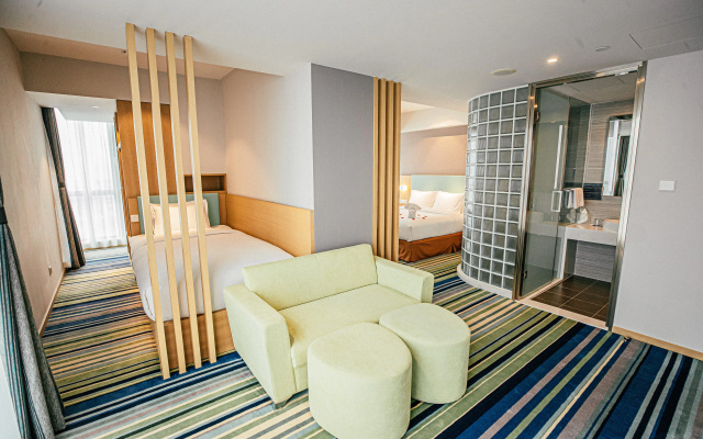 Holiday Inn Express Yingkou Onelong Plaza by IHG – Guest Rooms – Yingkou