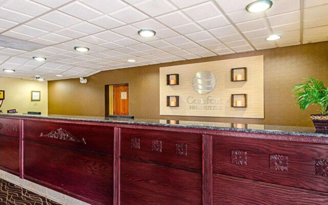 Comfort Inn & Suites Fall River