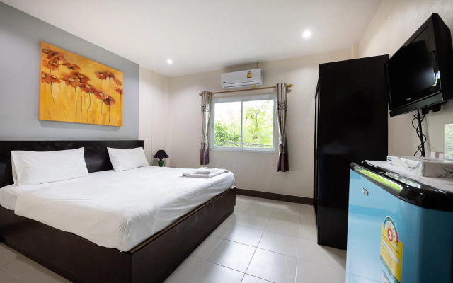 Baan Yuyen Karon Guesthouse