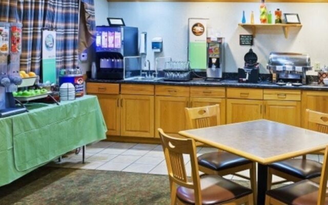 Country Inn & Suites by Radisson, Austin-University, TX