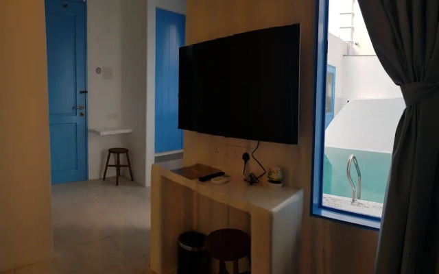 Ipoh Santorini Hideaway Hotel Inspired