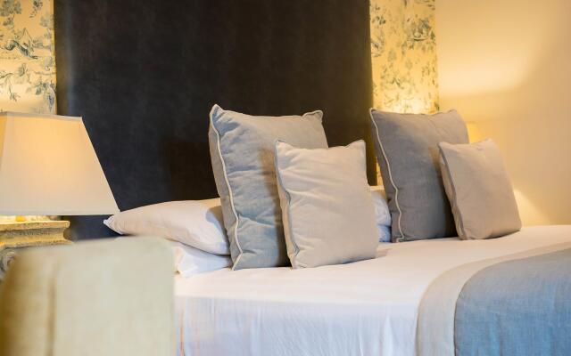 WorldHotels Distinctive Woughton House Hotel