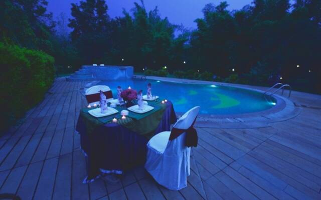 Vraksh Resort