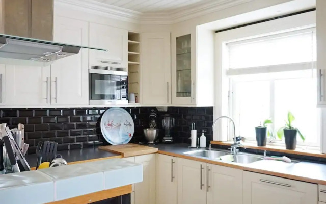 8 Person Holiday Home in Kungshamn