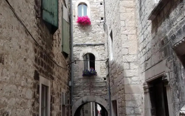 Turkish Tower Apartment
