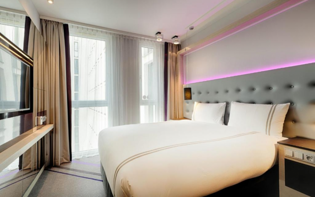 Отель Premier Inn Berlin Alexanderplatz