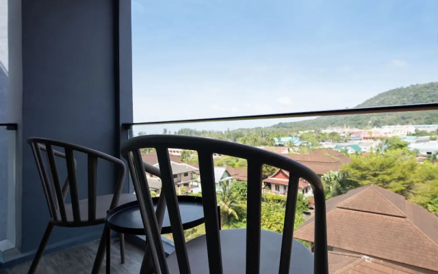 Tropical Hill Views Citygate Suite D609