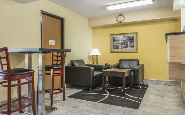 Super 8 Motel Pittsburgh Harmarville