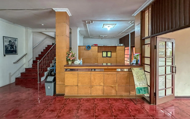 OYO 759 Hotel Dewi Sri